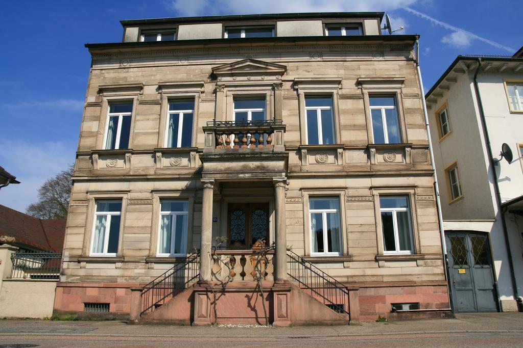 Zentrales Altbauapartment In Gernsbach Bei Baden-Baden Exterior foto